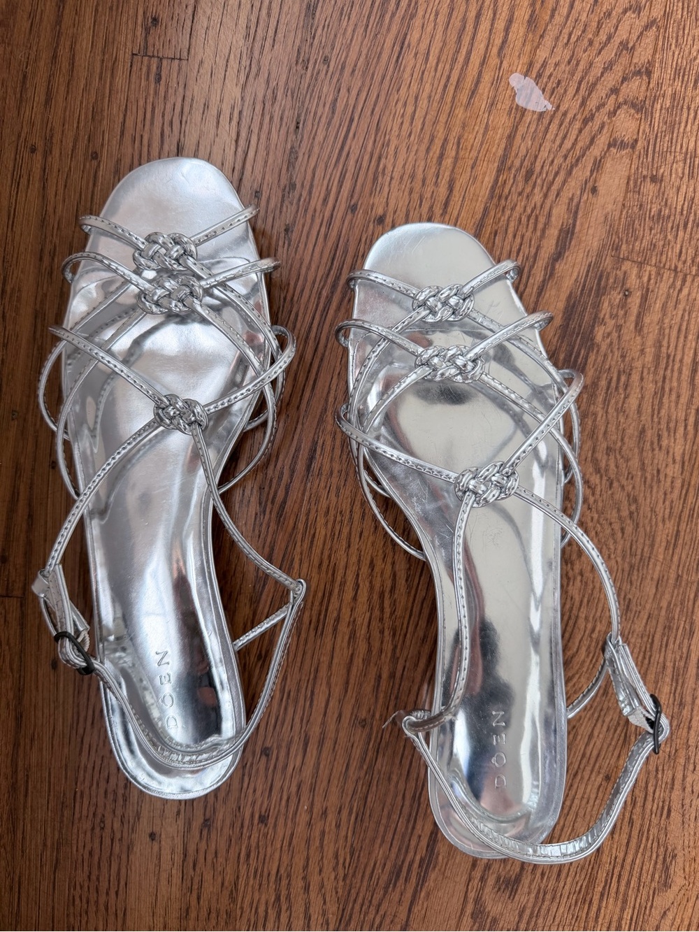 Doen Silver Strappy Knotted Sandals